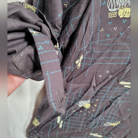 NWT Men's long-sleeve Akkriti XL black button up with African drums brand new - Picture 5 of 10